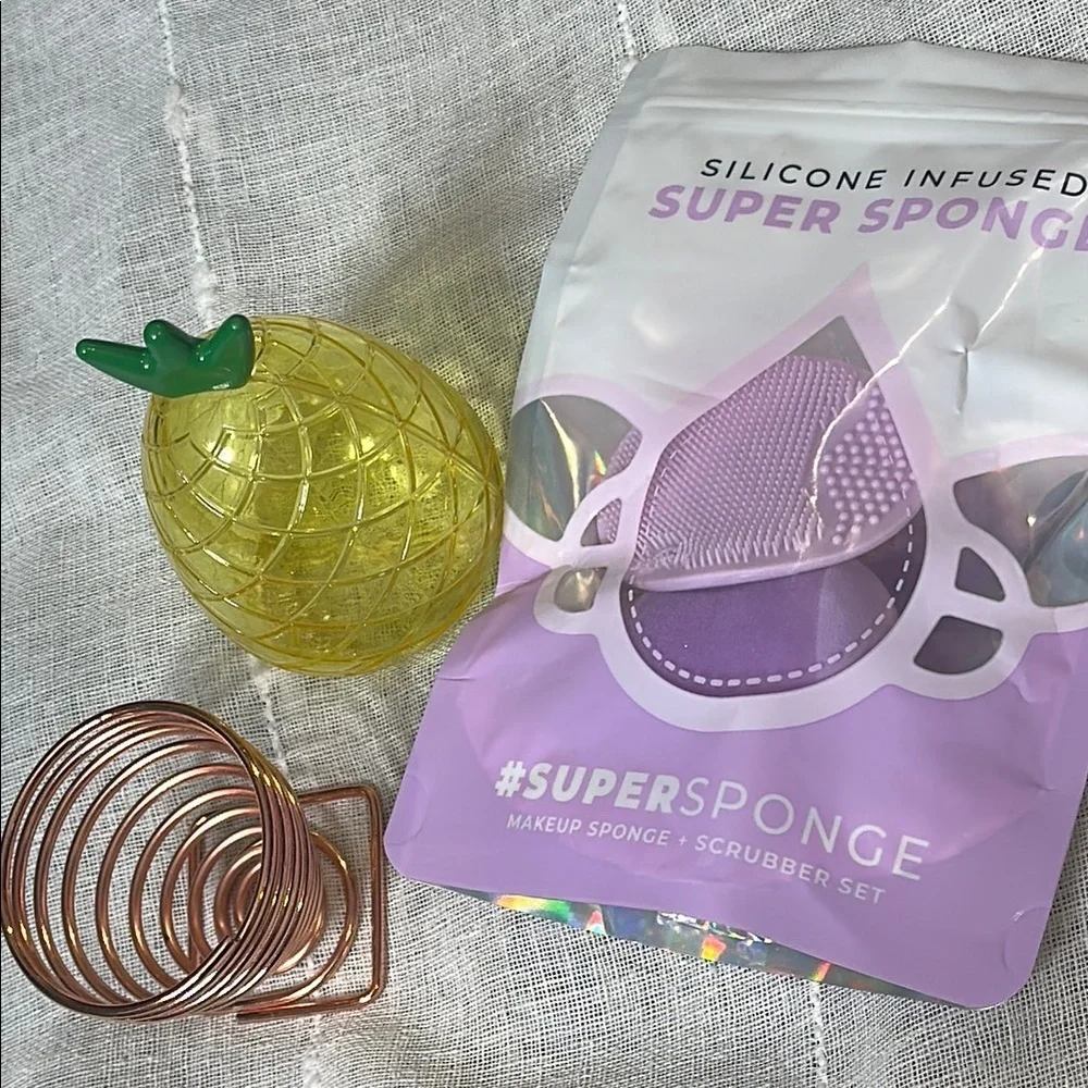 Mario Badescu Green Velvet Bag with Gold Dots Bundled with MakeUp Sponges Travel